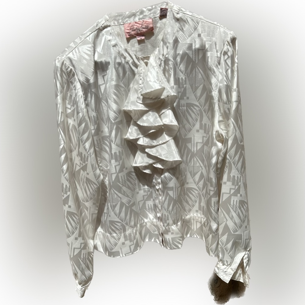 Jaclyn Smith Vintage Ivory L/S Satiny feel blouse -front ruffle accent & buttons